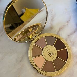 Tarte rainforest of the sea eyeshadow palette